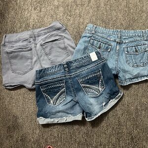 Lot of 3 woman’s shorts size 7